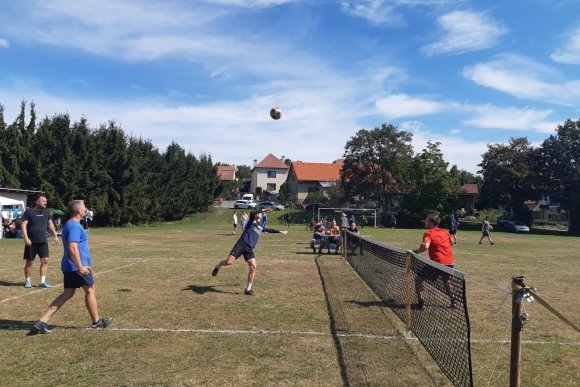 Nohejbal trojic v Drahoníně - hlavní náhled